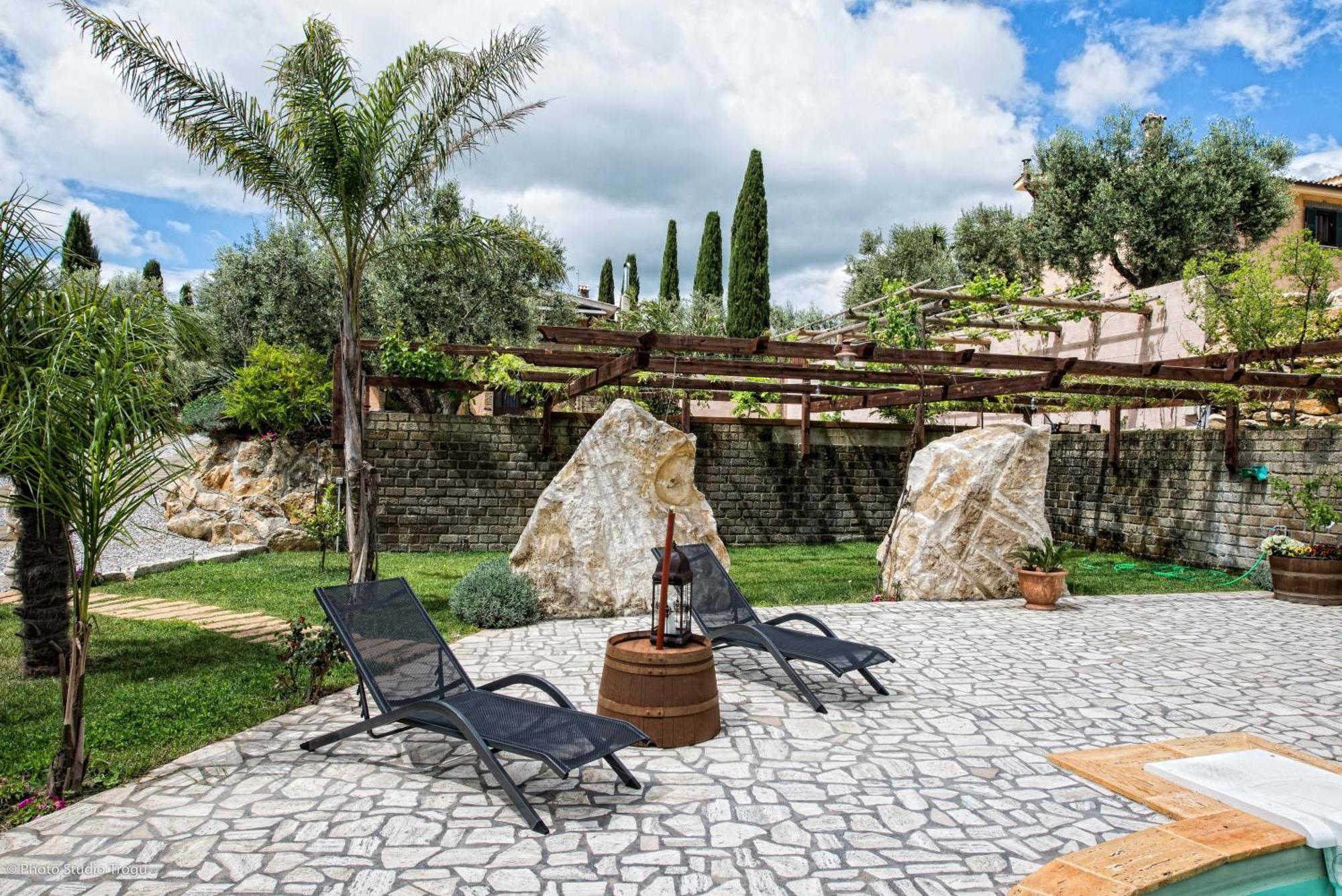 צ'רבטרי Il Giardino Dei Flintstones B&B מראה חיצוני תמונה