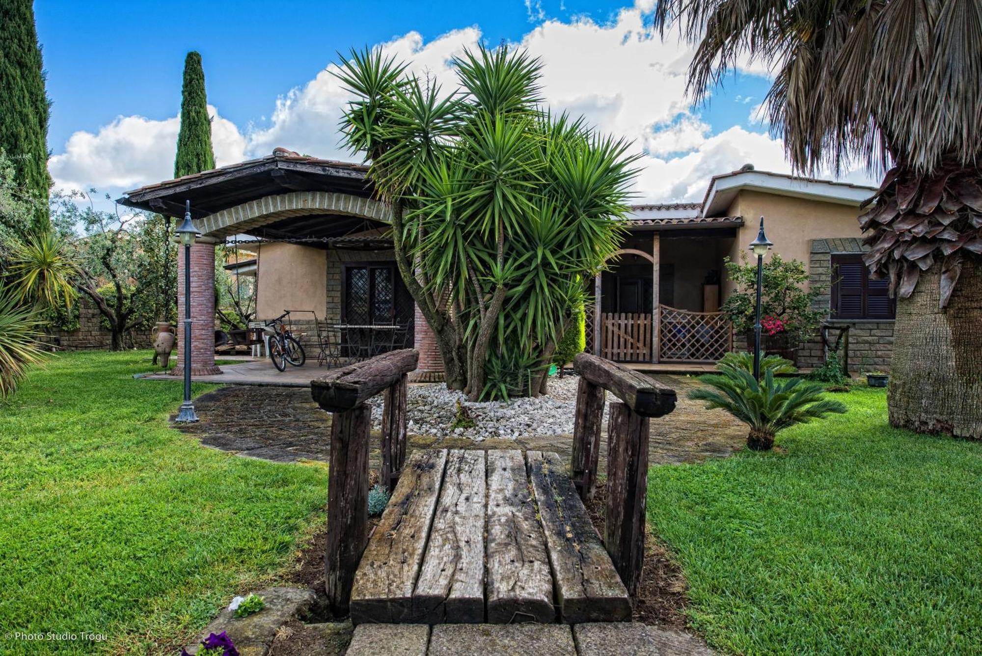צ'רבטרי Il Giardino Dei Flintstones B&B מראה חיצוני תמונה