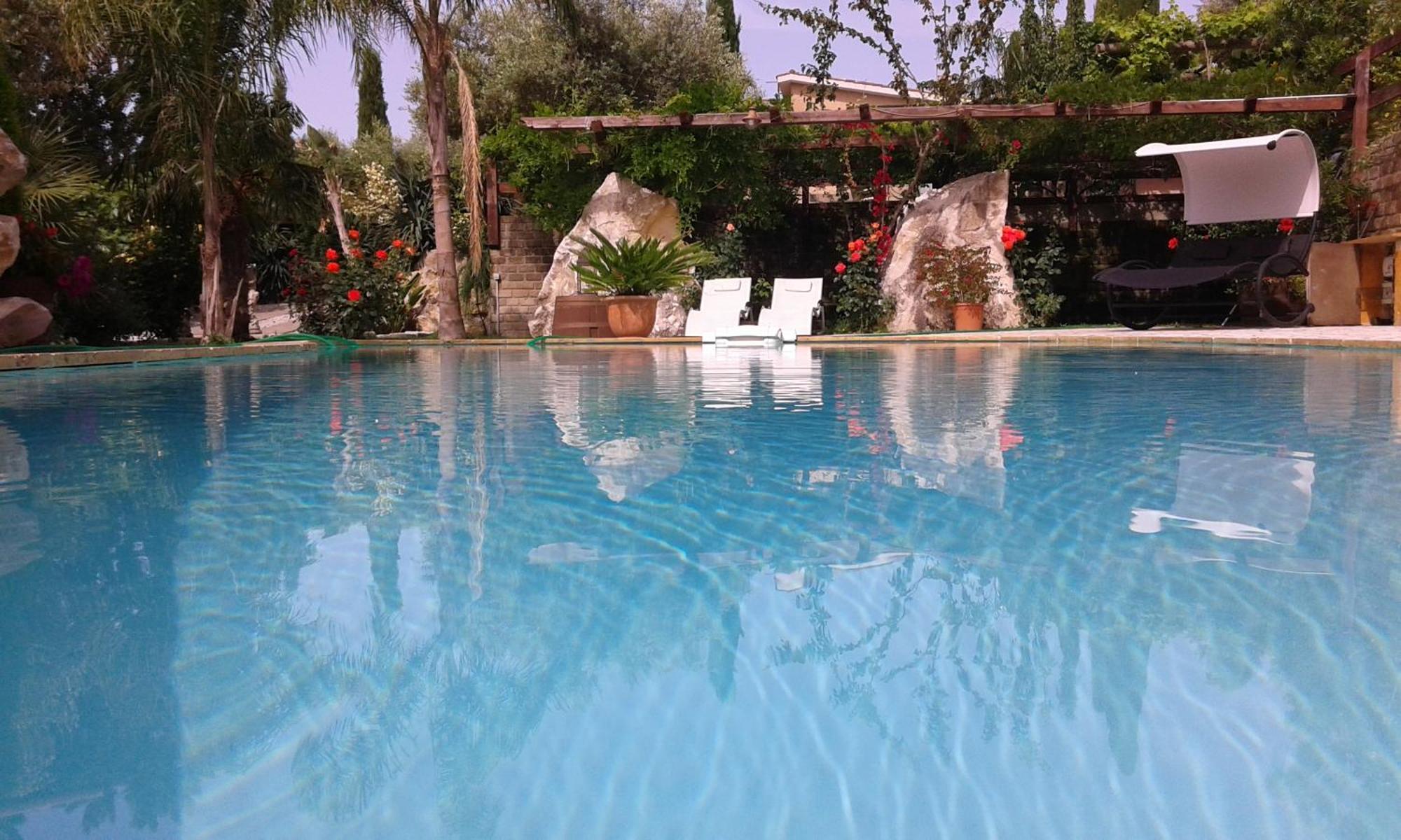 צ'רבטרי Il Giardino Dei Flintstones B&B מראה חיצוני תמונה