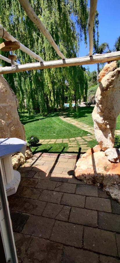 צ'רבטרי Il Giardino Dei Flintstones B&B מראה חיצוני תמונה