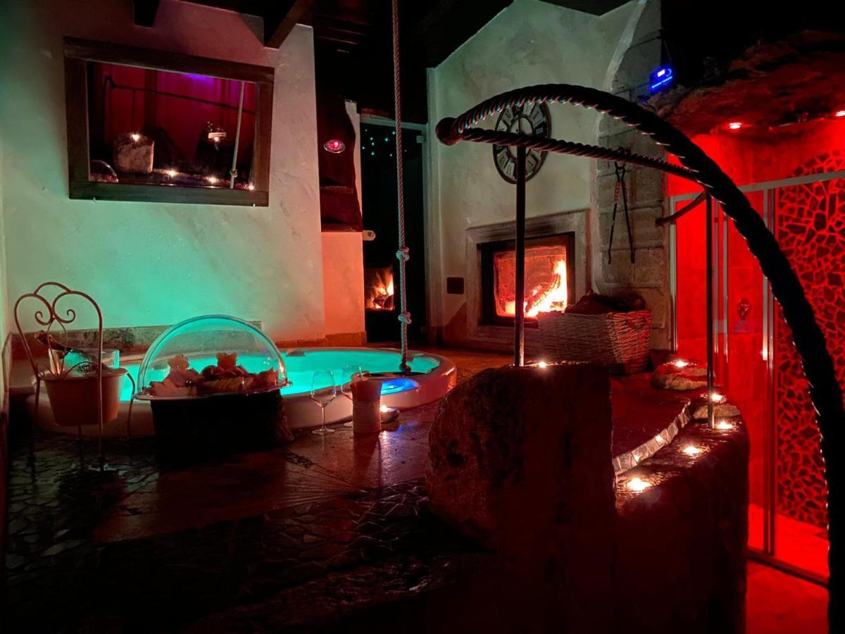 צ'רבטרי Il Giardino Dei Flintstones B&B מראה חיצוני תמונה