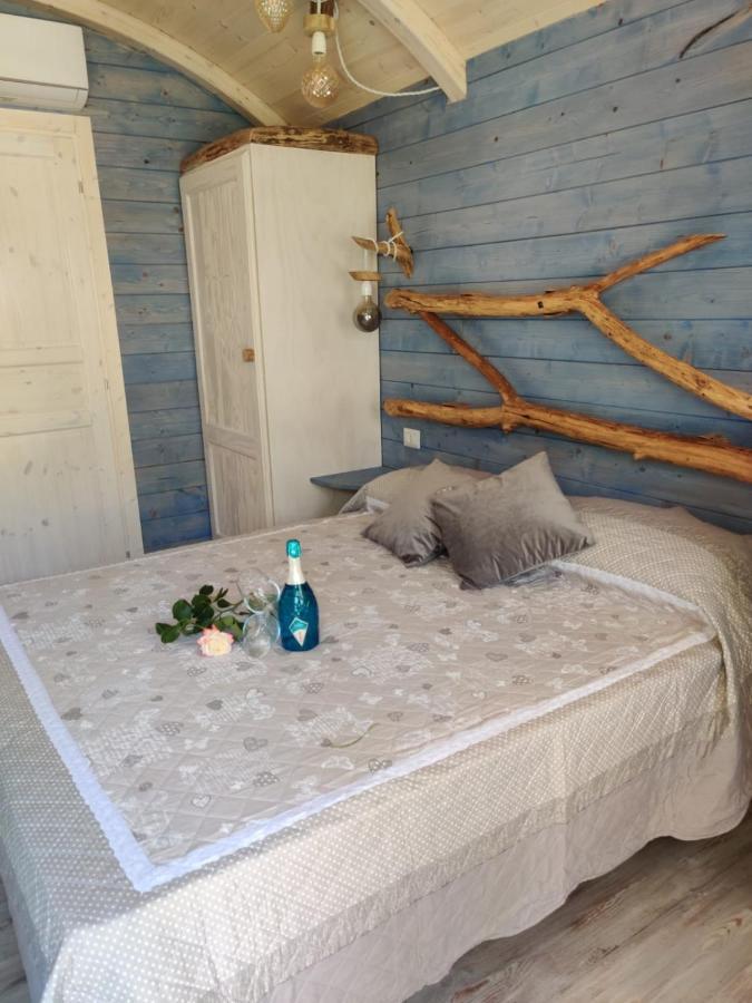 צ'רבטרי Il Giardino Dei Flintstones B&B מראה חיצוני תמונה